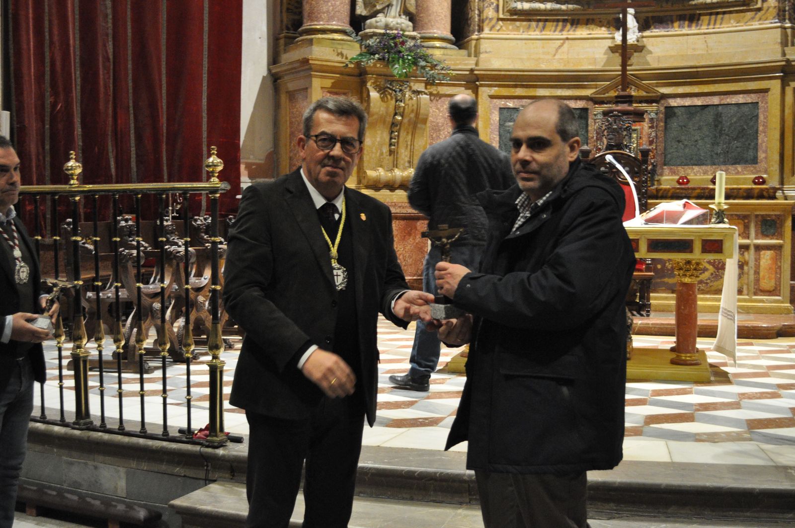 entrada-de-nuevos-hermanos-y-reconocimiento-a-mayordomos-de-la-cofradia-del-silencio-2023-10