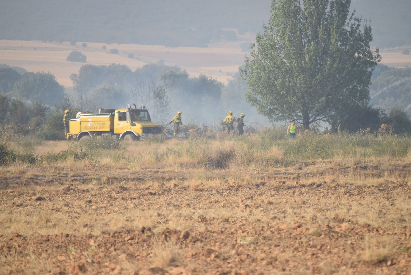Las llamas avanzan imparables en el incendio de Losacio Foto David Barrueco  (13)