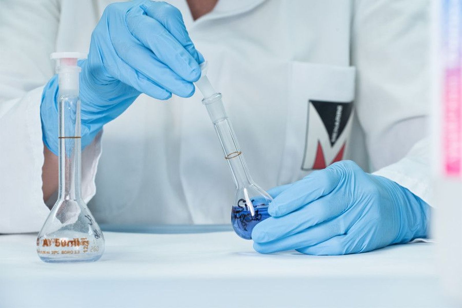 Trabajo en centros tecnológicos. Archivo.