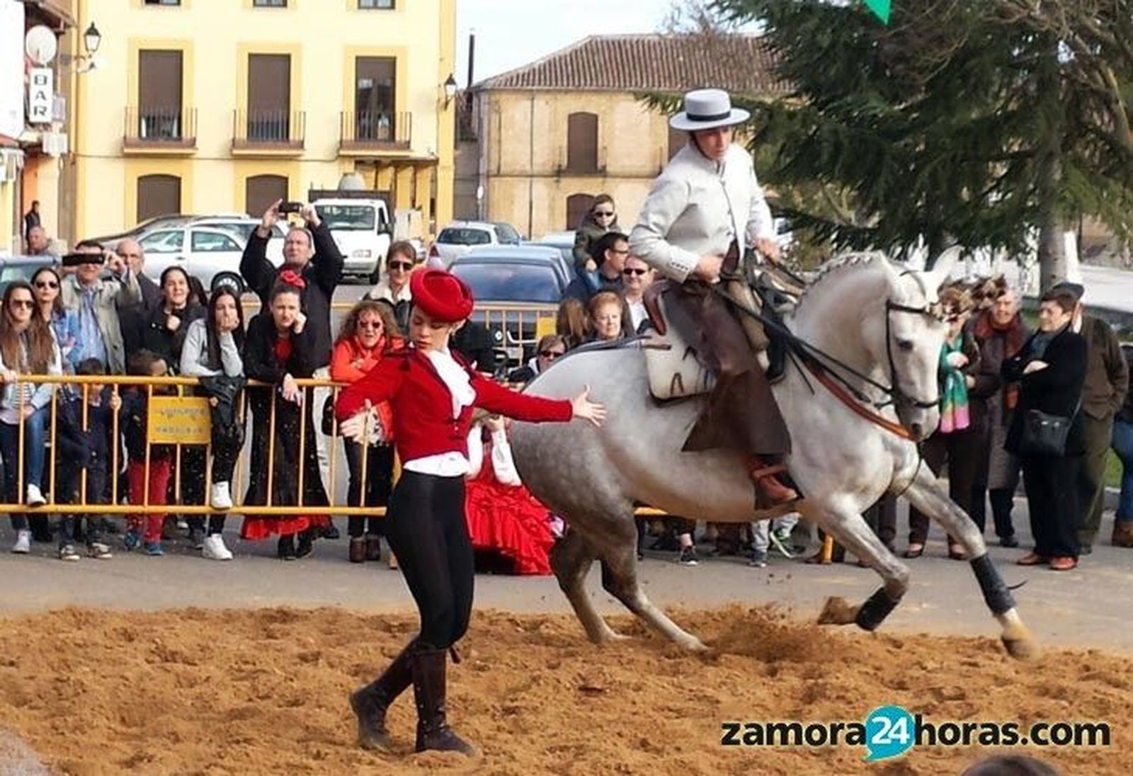 Feria de Abril en Moraleja del Vino. Archivo.