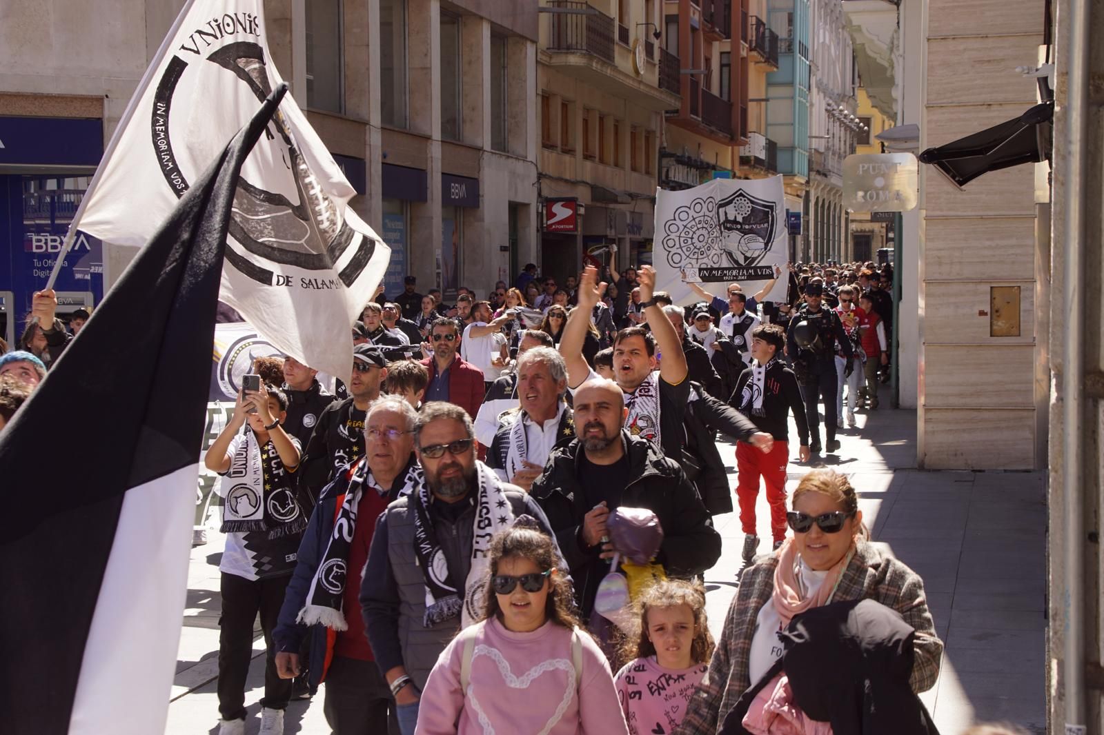 los-aficionados-de-unionistas-toman-las-calles-de-zamora-con-un-doble-corteo-27