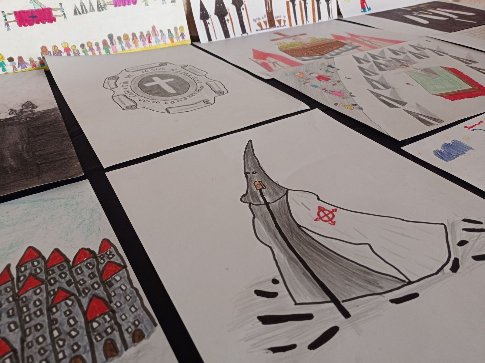 Exposición de di bujos infantiles Semana Santa. Asociación Luz Penitente Exposición de di bujos infantiles Semana Santa. Asociación Luz Penitente