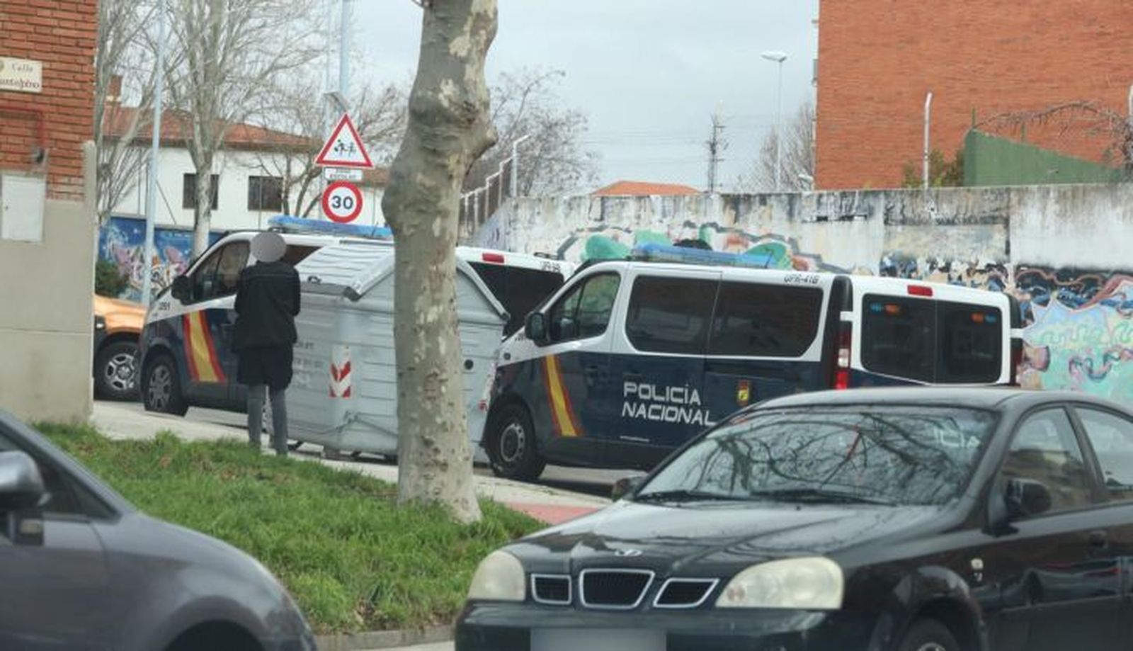 Policía Nacional en la calle Sierra de Béjar en la operación de este martes