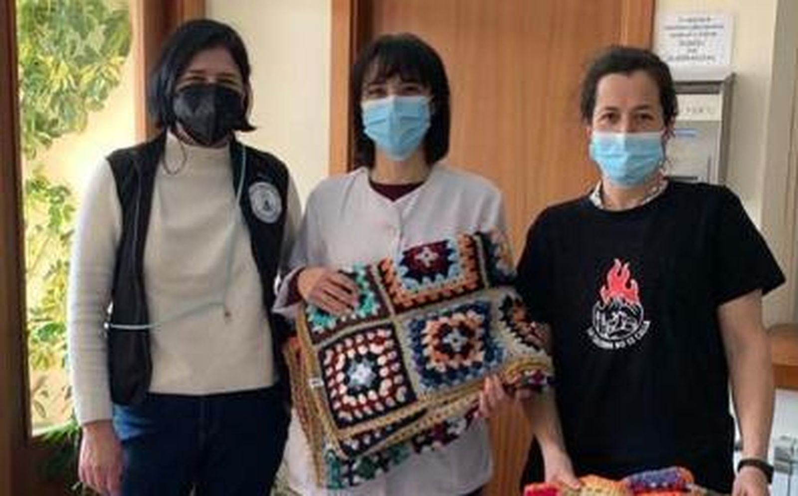 Entrega de mantas solidarias