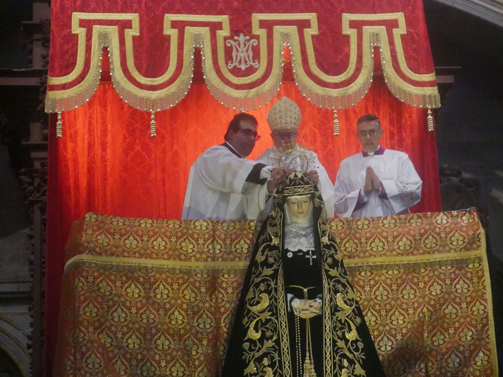 La Virgen de la Soledad brilla en su Coronación Canónica