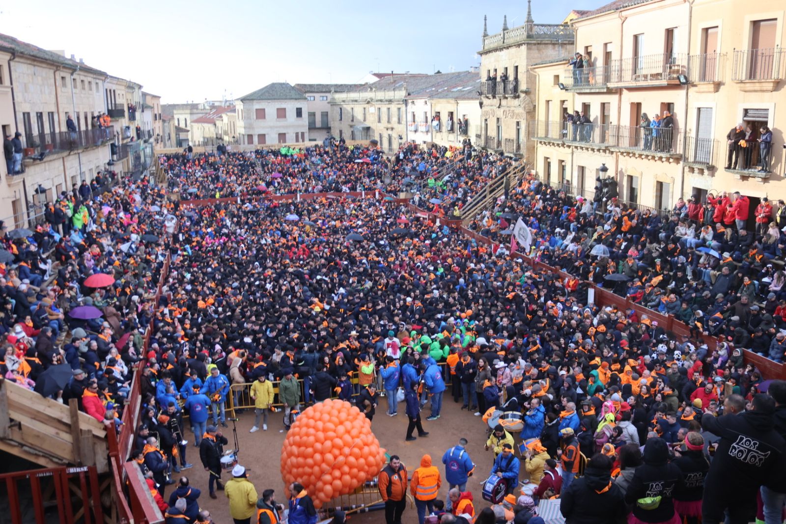 Gran ambiente en el inicio del Carnaval del Toro 2026: el Campanazo en imágenes