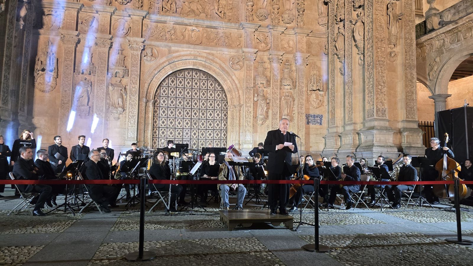 Videomapping en la fachada de la iglesia de San Esteban por la conmemoracion de el V Centenario de la Escuela de Salamanca
