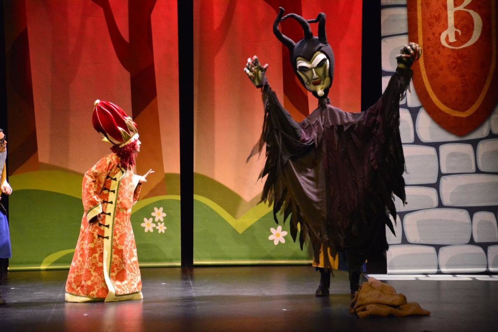 Teatro Familiar "La Loca historia de la Bella"