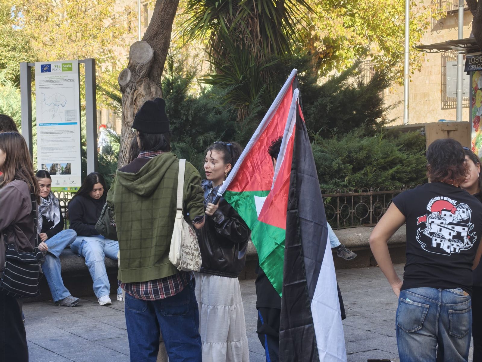 Los estudiantes de Salamanca recorren Salamanca alzando la voz por Palestina