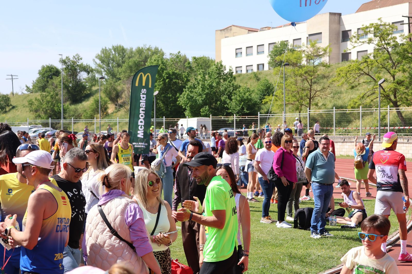 GALERÍA | Revive en imágenes la llegada a meta de los atletas en la Media Maratón de Zamora