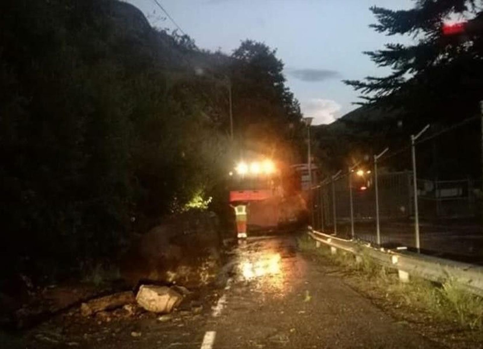 Piedra carretera za 102