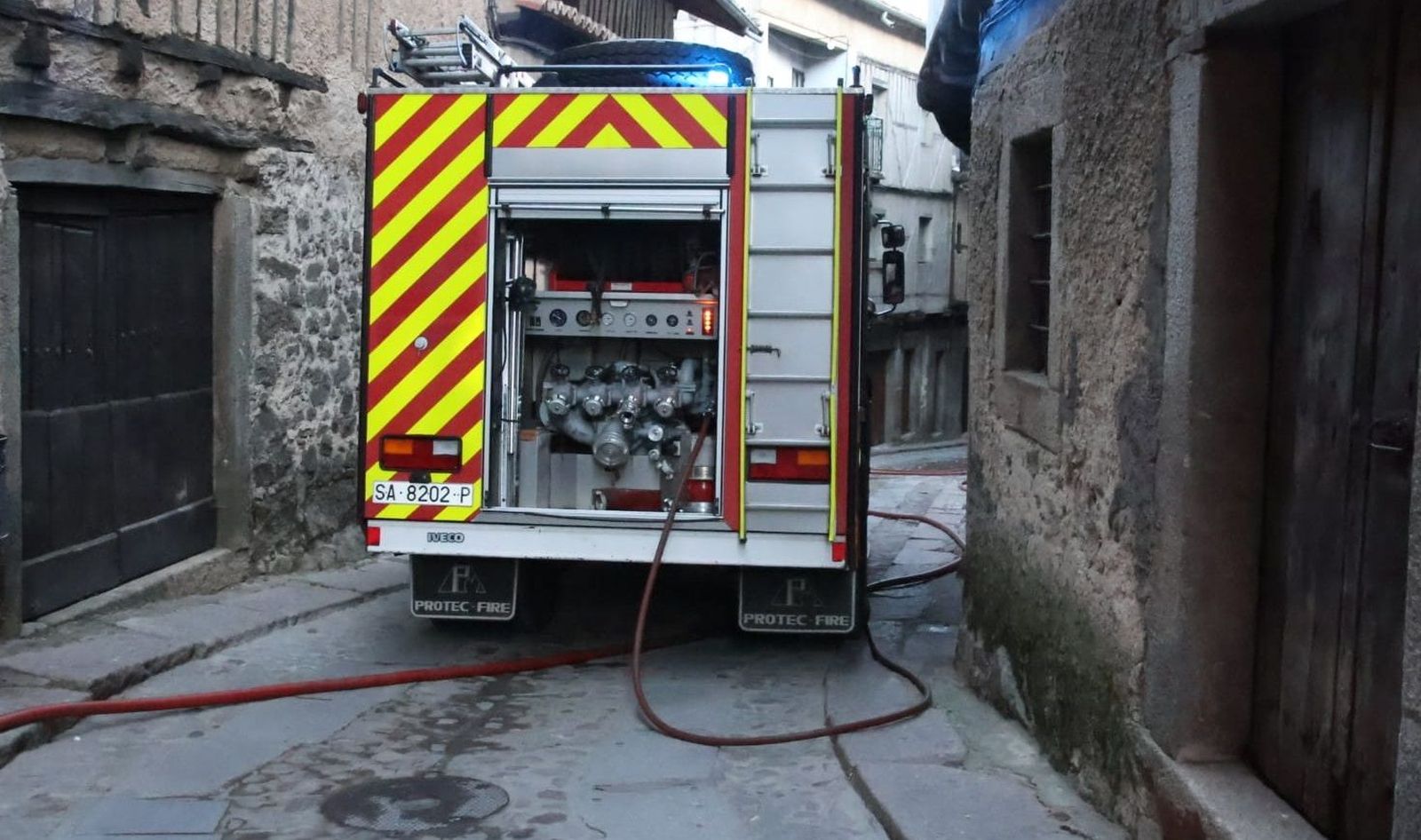 Vehículo de bomberos trabajando en La Alberca. Foto de archivo S24H