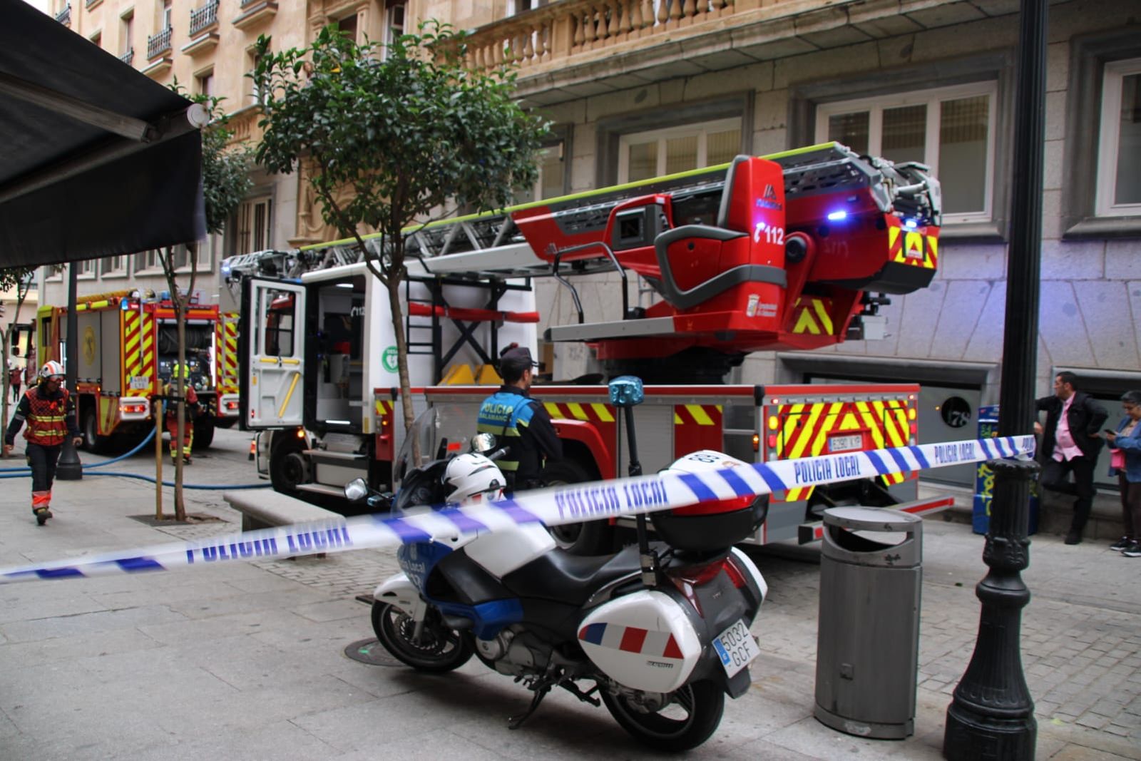incendio-de-una-vivienda-en-la-calle-rector-lucena-5