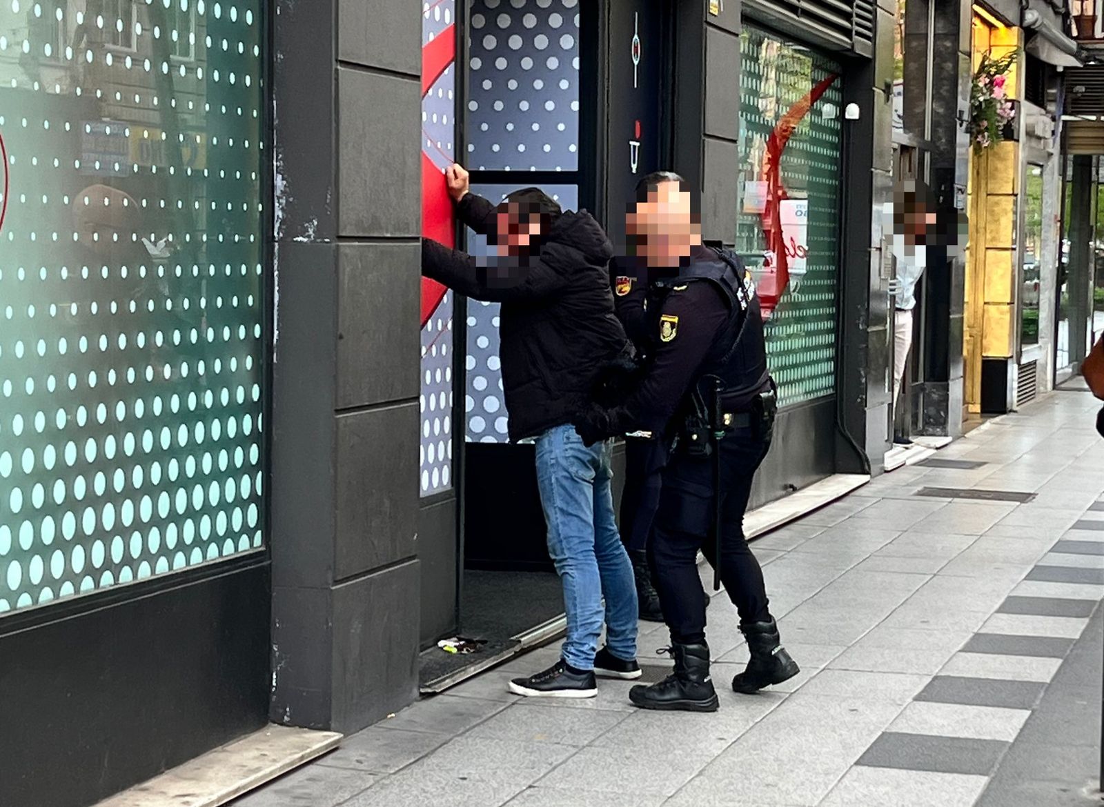 Pelea múltiple en el paseo de Carmelitas