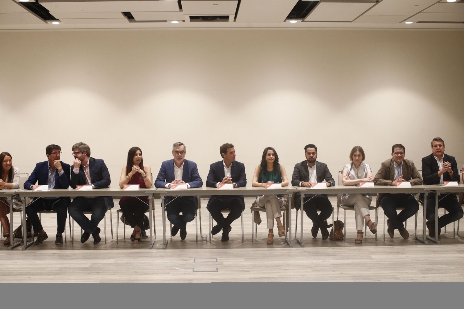 Albert Rivera y otros miembros de la Ejecutiva de Ciudadanos en una reunión del Consejo General del partido.