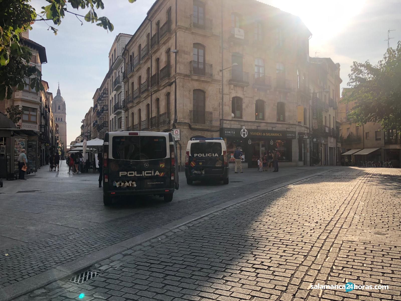 Policía calle rúa (2)