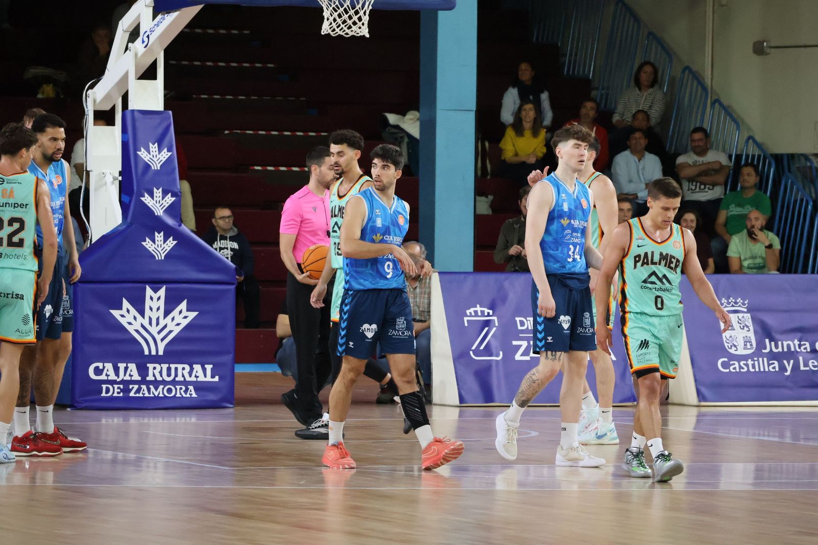 GALERÍA | El CB Zamora recibe en el Ángel Nieto al Basket Mallorca Palma en busca de la victoria