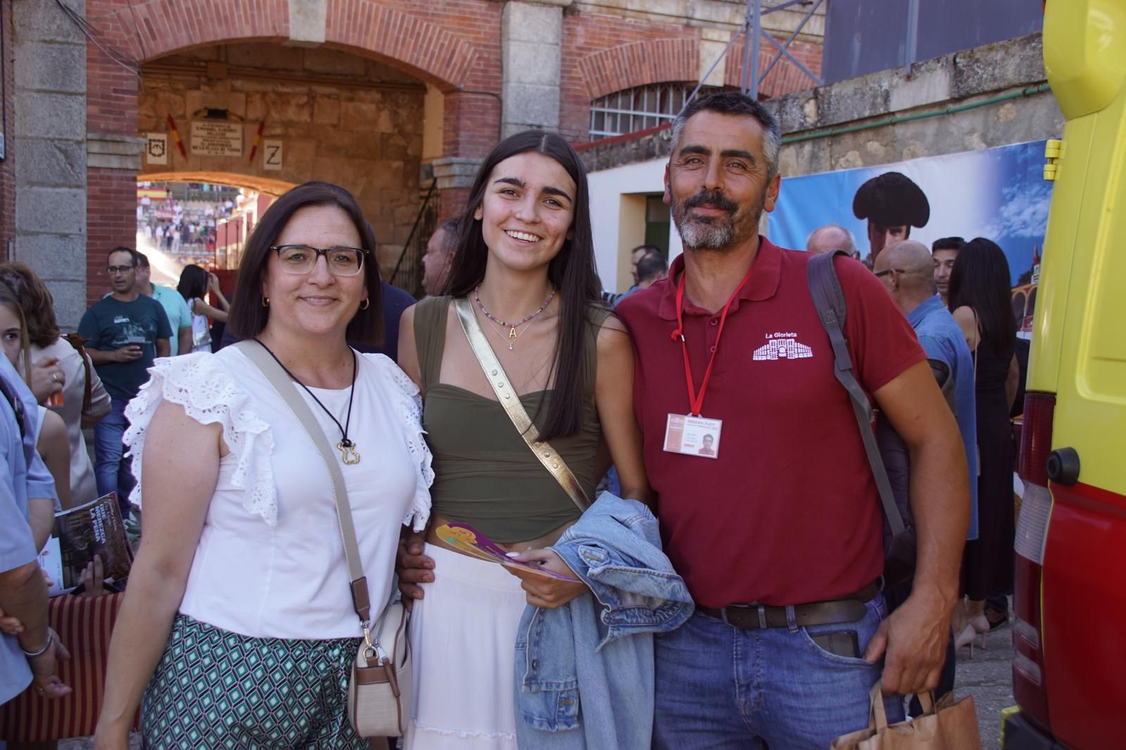 Así ha vivido la afición de La Glorieta el primer cartel de figuras de la feria: imágenes del ambiente en los tendidos y en el patio de cuadrillas