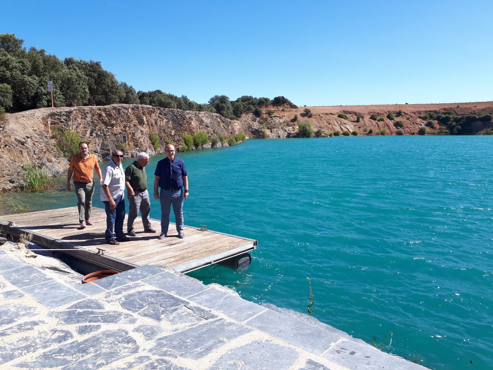 Prada visita la nueva zona recreativa de San Vicente de la Cabeza