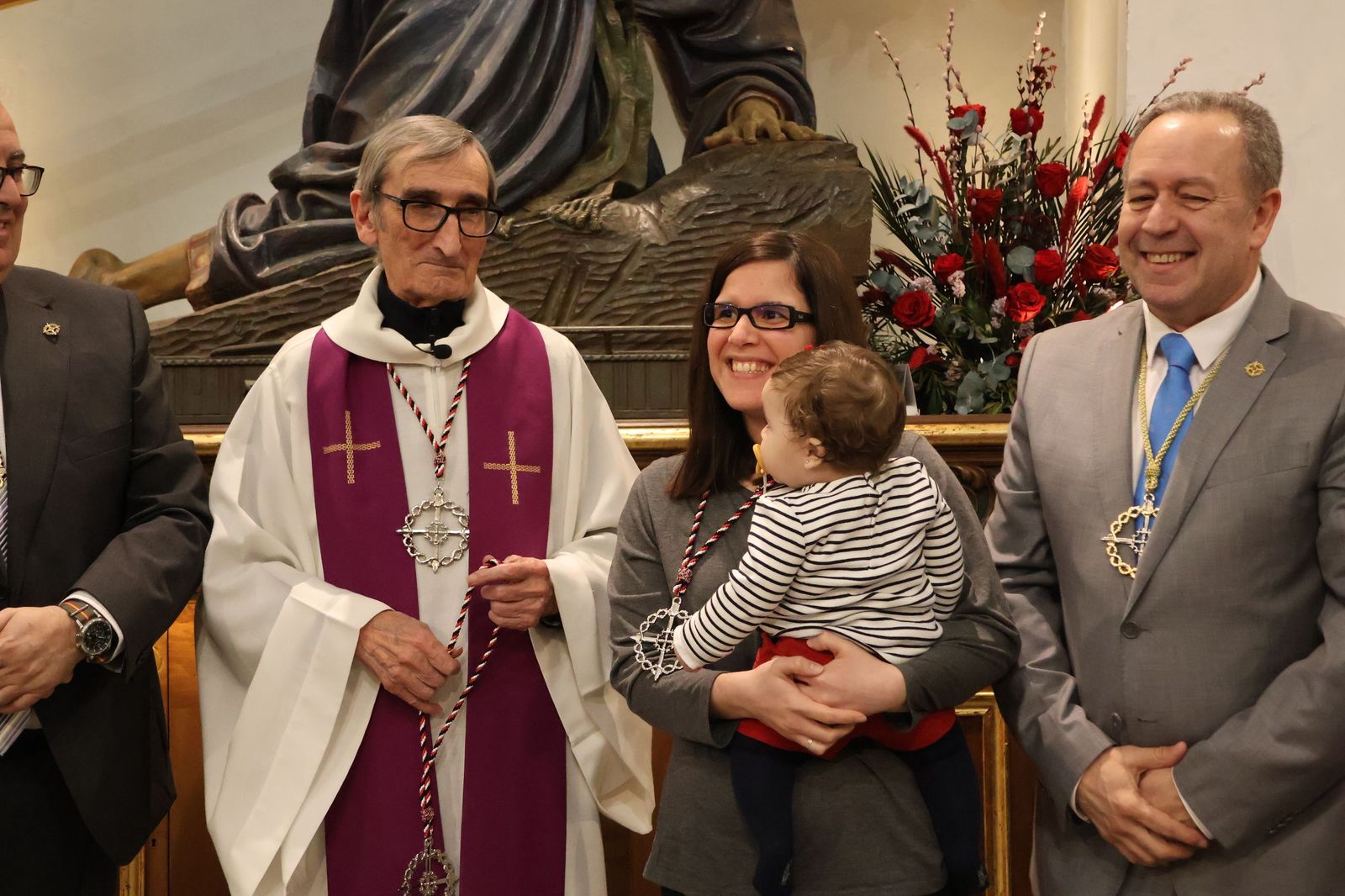 Entrada de nuevos hermanos de la Hermandad de Jesús en Su Tercera Caída (30).JPG