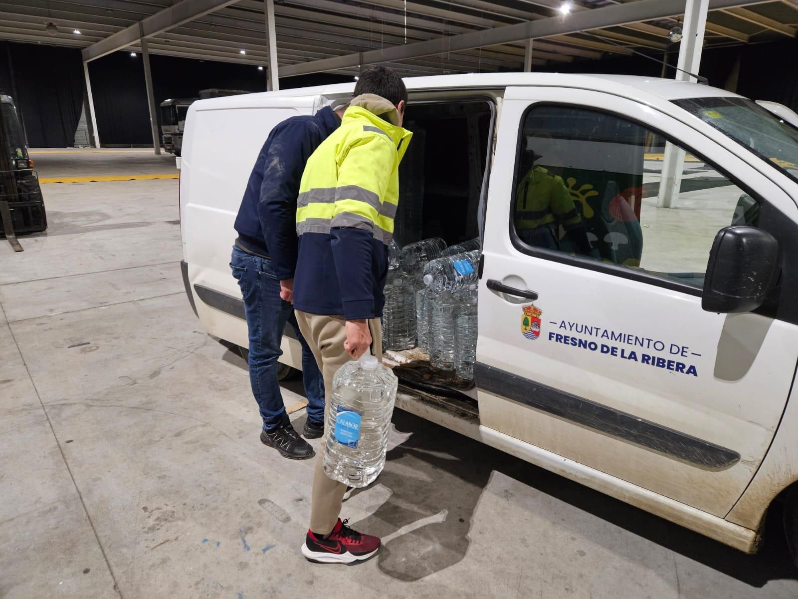 Suministro de agua embotellada a Fresno de la Ribera