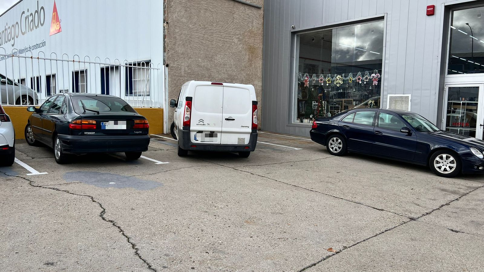 Vehículos implicados en la tripe colisión en el polígono de los Villares