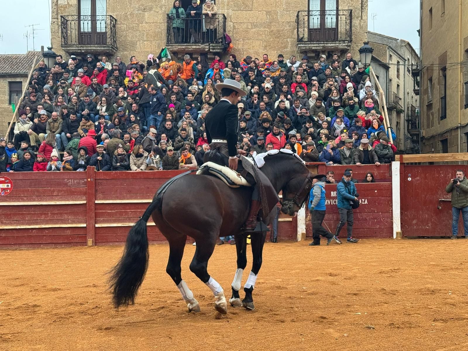 whatsapp-image-2025-03-02-at-16-55-53-2