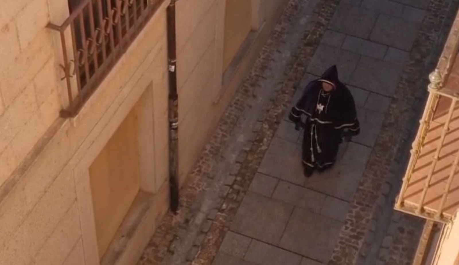 El barandales de la Vera Cruz llama a los hermanos a la asamblea general. Archivo.