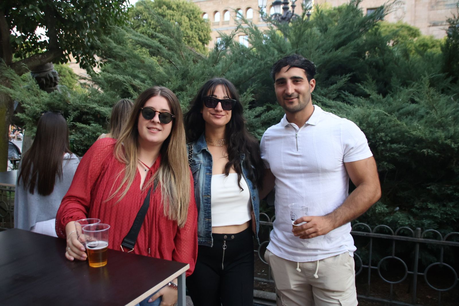 Ambiente de las casetas el  jueves por la tarde noche