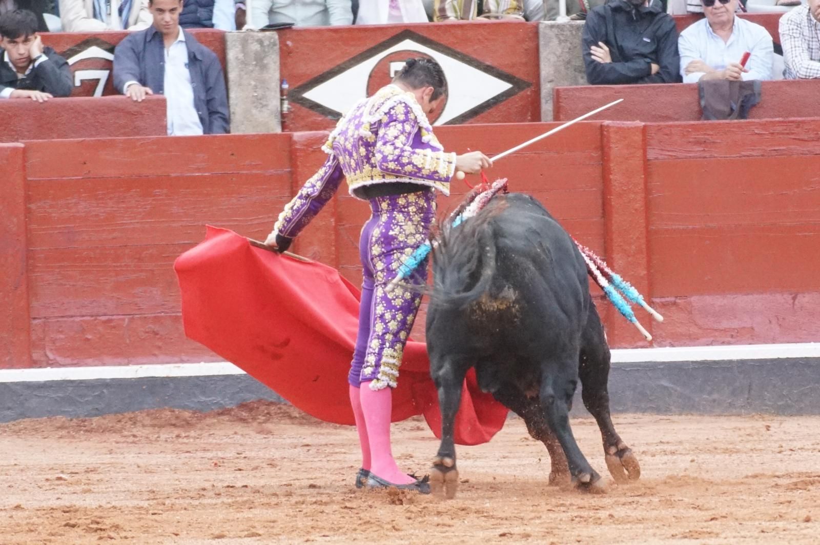 corrida-concurso-momentos-mas-destacados-del-ultimo-festejo-de-abono-de-la-feria-taurina-virgen-de-la-vega-2024-fotos-carlos-h-g-y-juanes-20