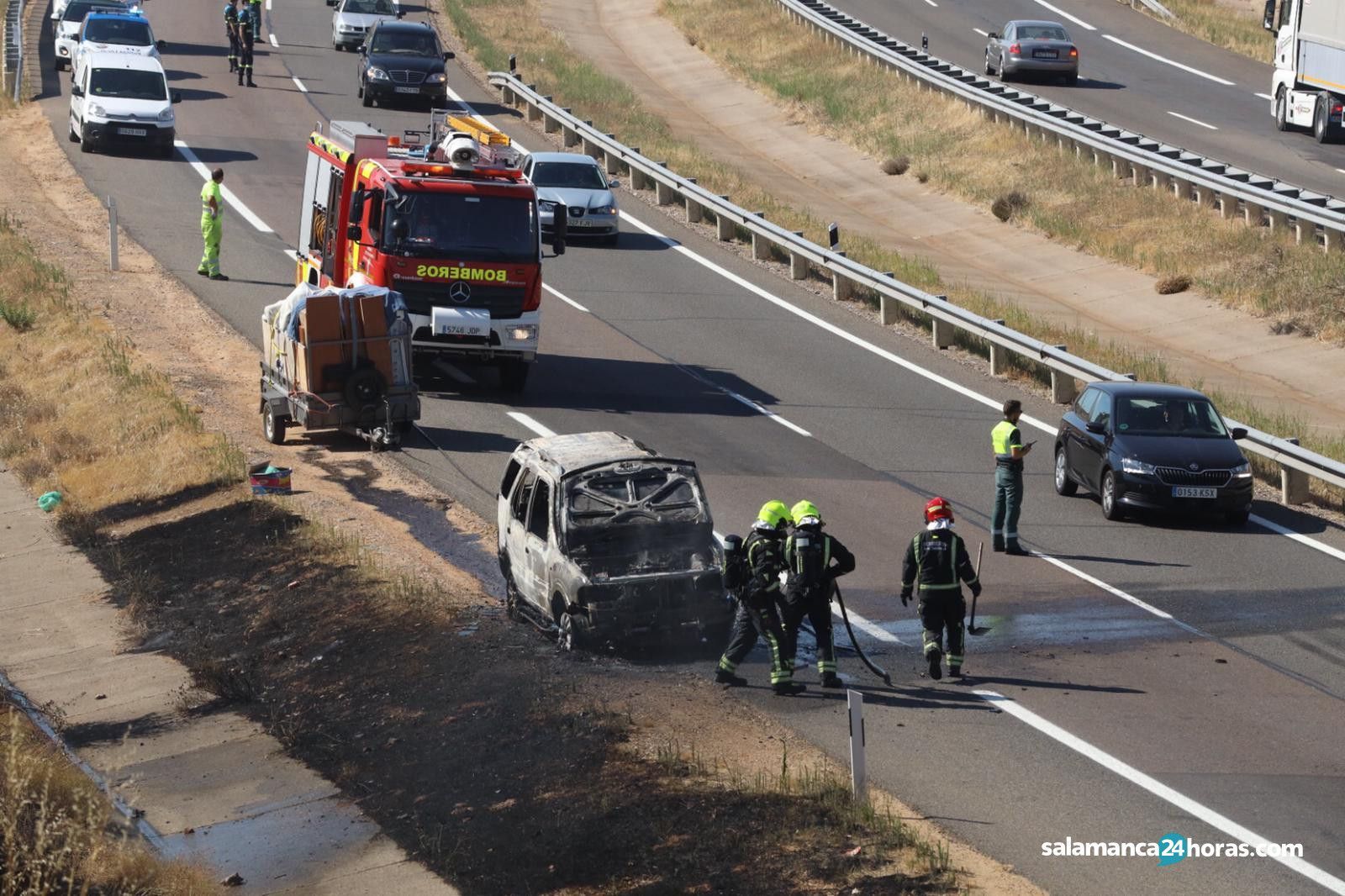 Incendio coche buenos aires (2)