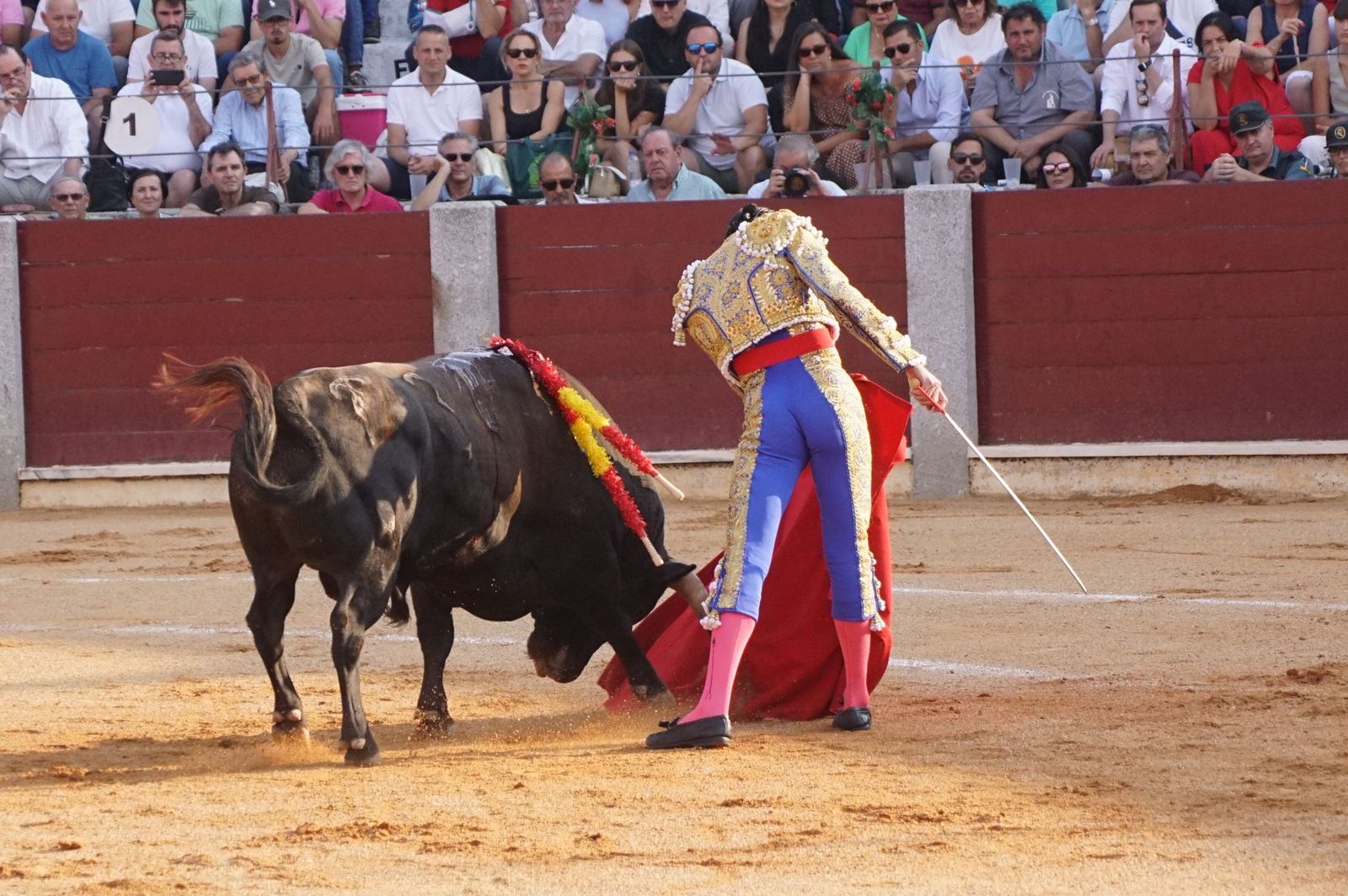 : Emilio de Justo y Diosleguarde cierran en hombros una feria de Guijuelo marcada por las despedidas de El Capea y Javier Castaño