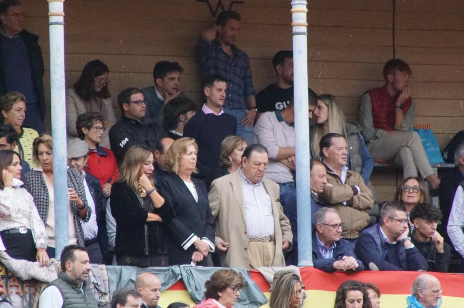 tendidos-de-la-glorieta-durante-la-corrida-de-garcia-y-olga-jimenez-79