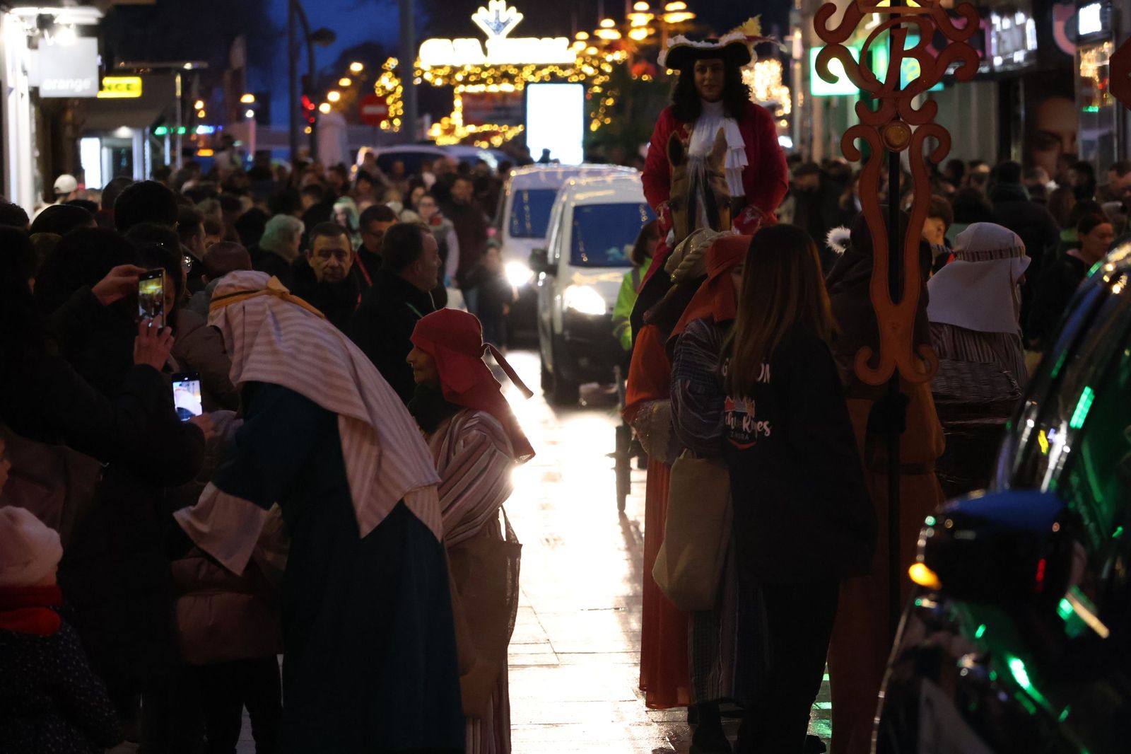 El Cartero de Sus Majestades de Oriente recoge las cartas de los pequeños zamoranos (34).JPG