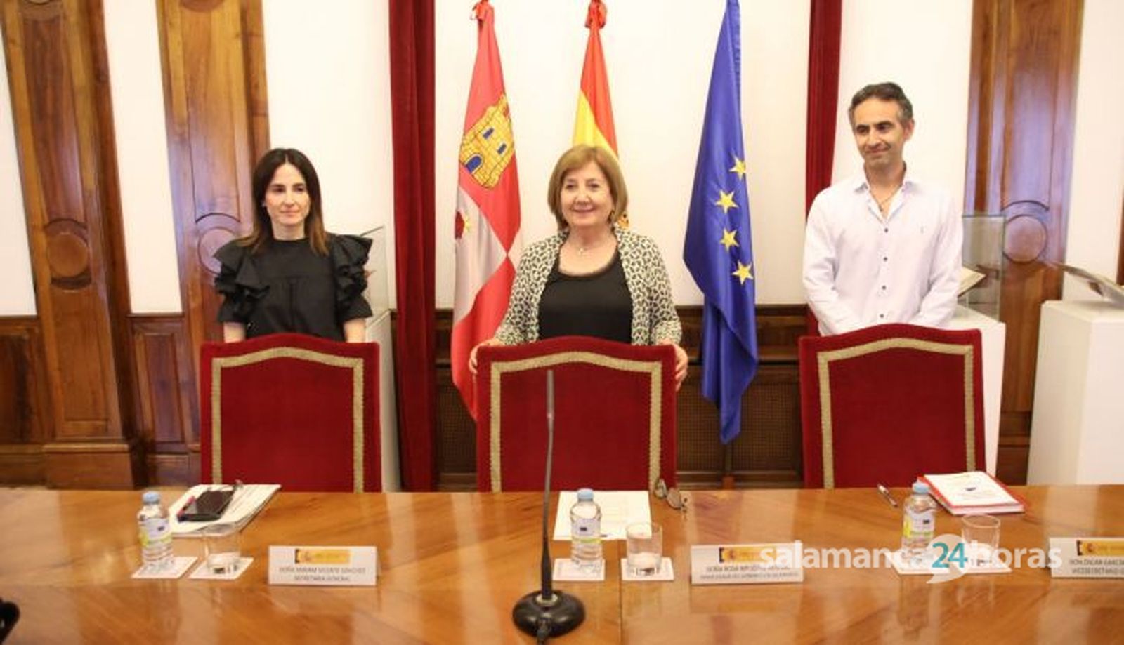 La subdelegada del Gobierno en Salamanca, Rosa López, informa en rueda de prensa del arranque de la jornada electoral de este domingo en la provincia de Salamanca