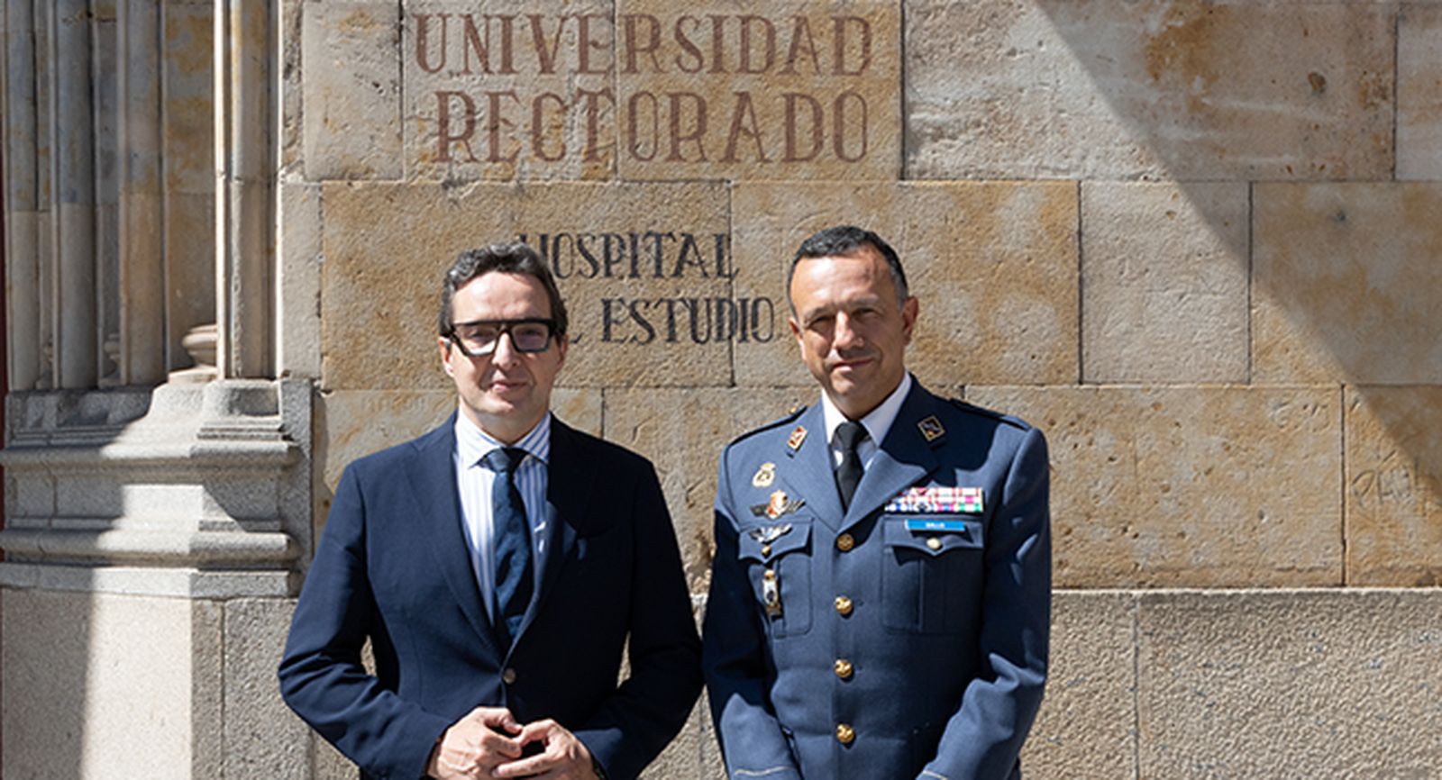 El rector de la Universidad de Salamanca recibe al nuevo subdelegado de Defensa
