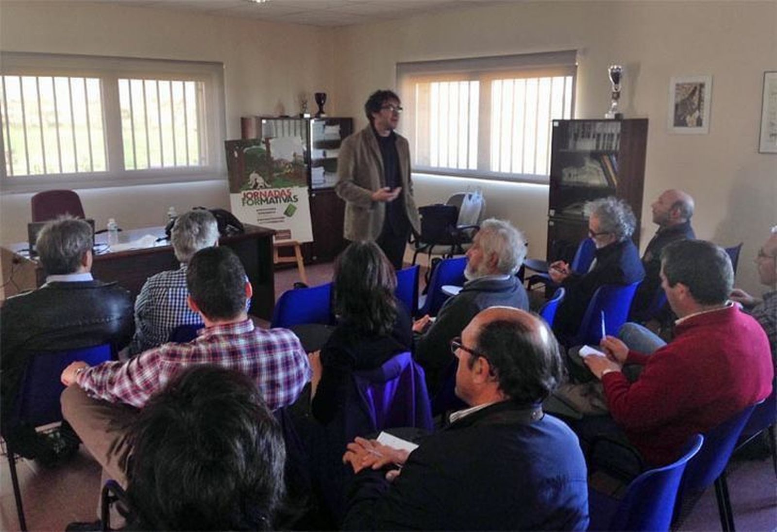 La avicultura y el vacuno ecológicos, en la Jornadas Ecológicas de formación de la Diputación