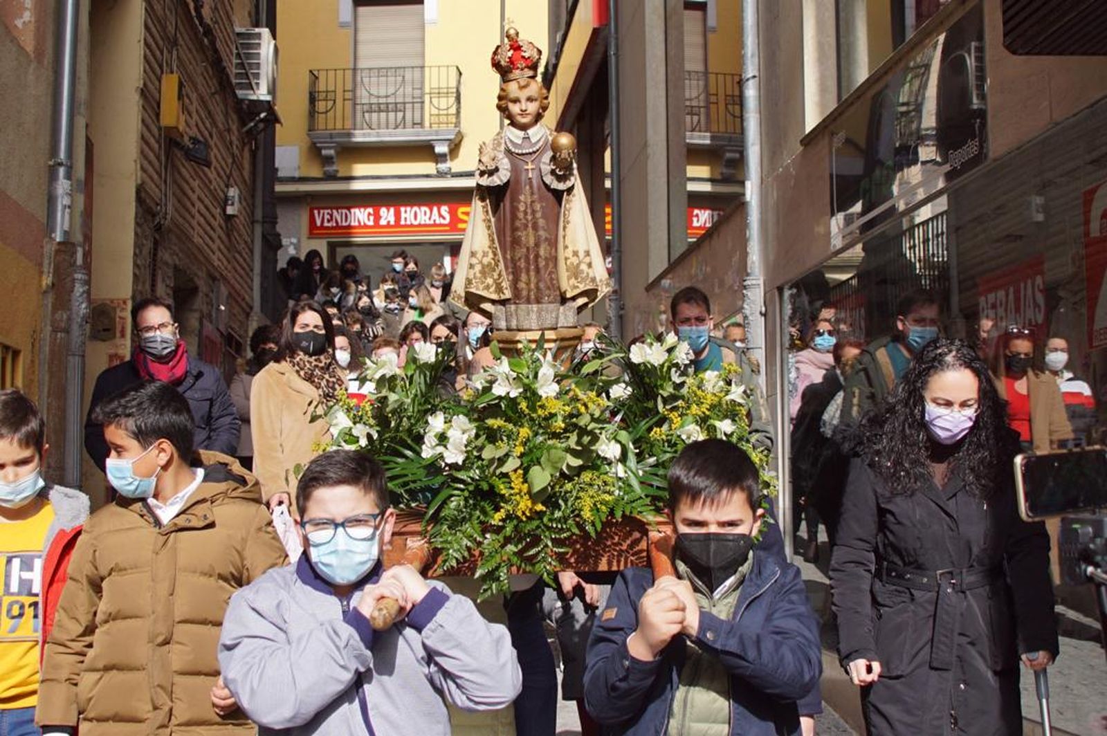 Alba niño Jesús de Praga 5