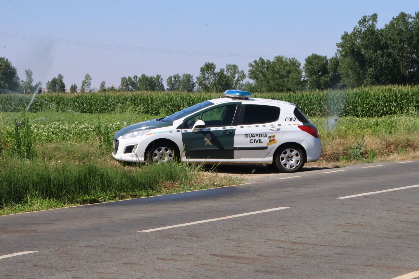 Guardia Civil en la carretera de Aldearrubia