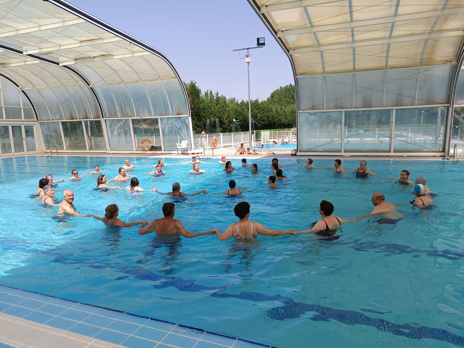 Piscina de alba de Tormes