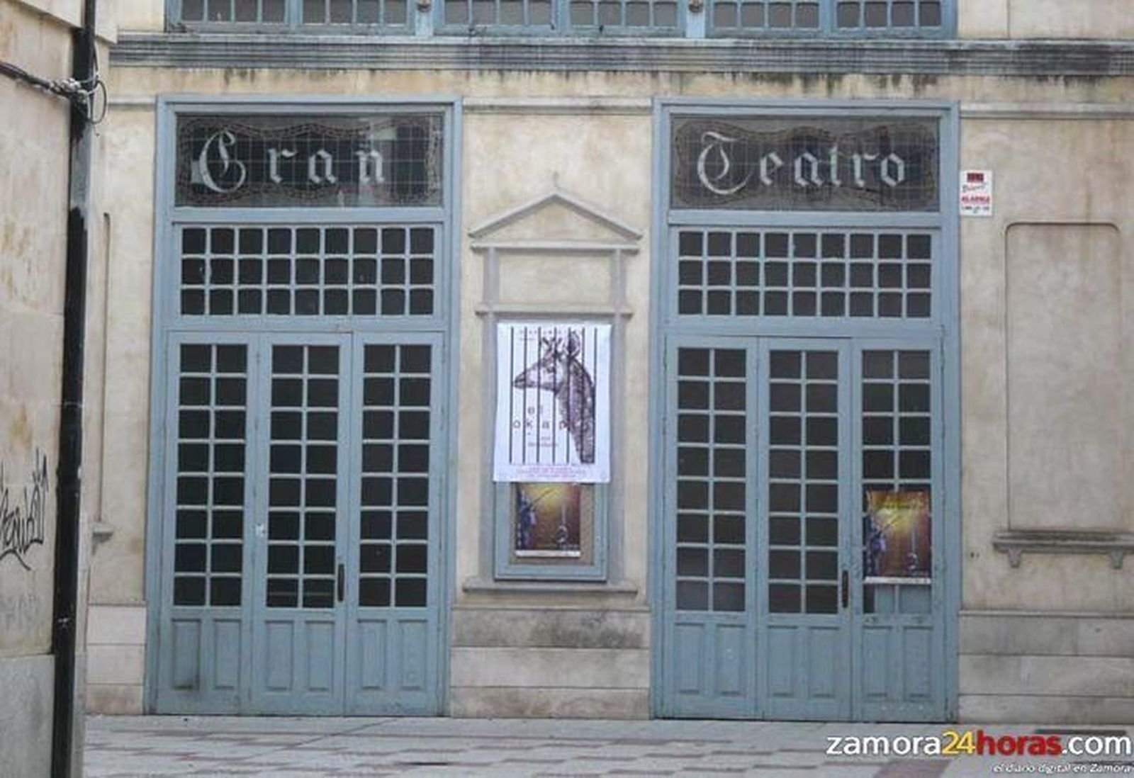 La Coral Benaventana actúa en el Teatro Reina Sofía con la Banda de Música de Celanova