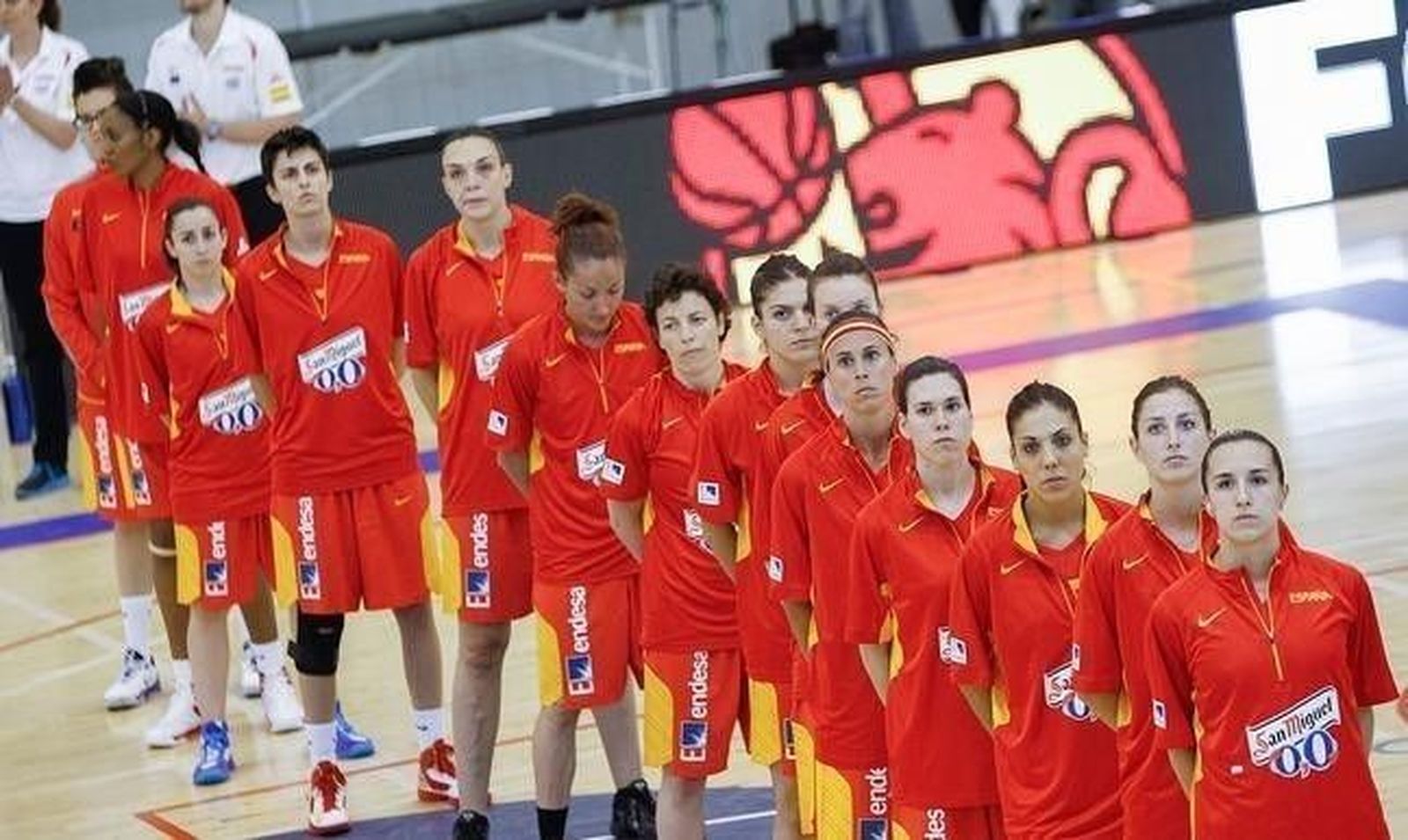 Buen papel de Xargay y debut de Leonor Rodríguez en el arranque preparatorio de la selección
