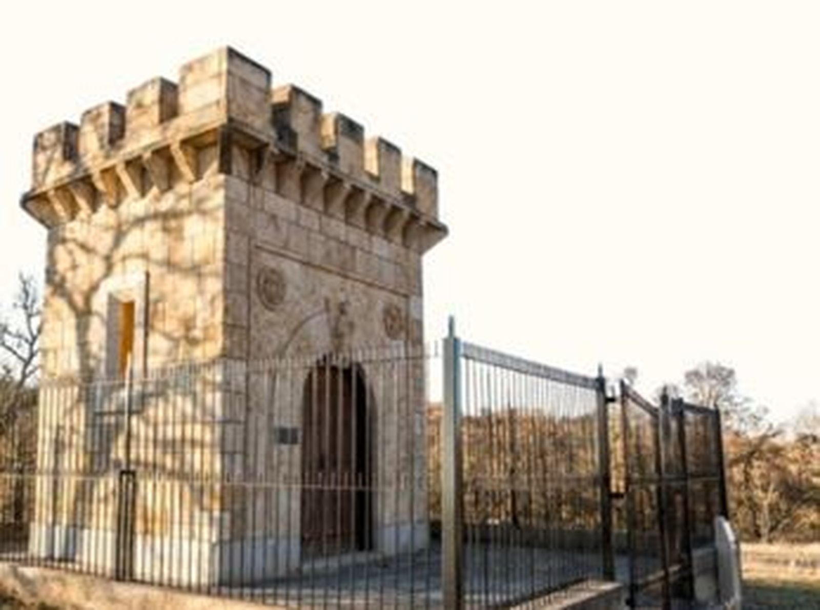 Monolito San Fernando. Peleas de Arriba.