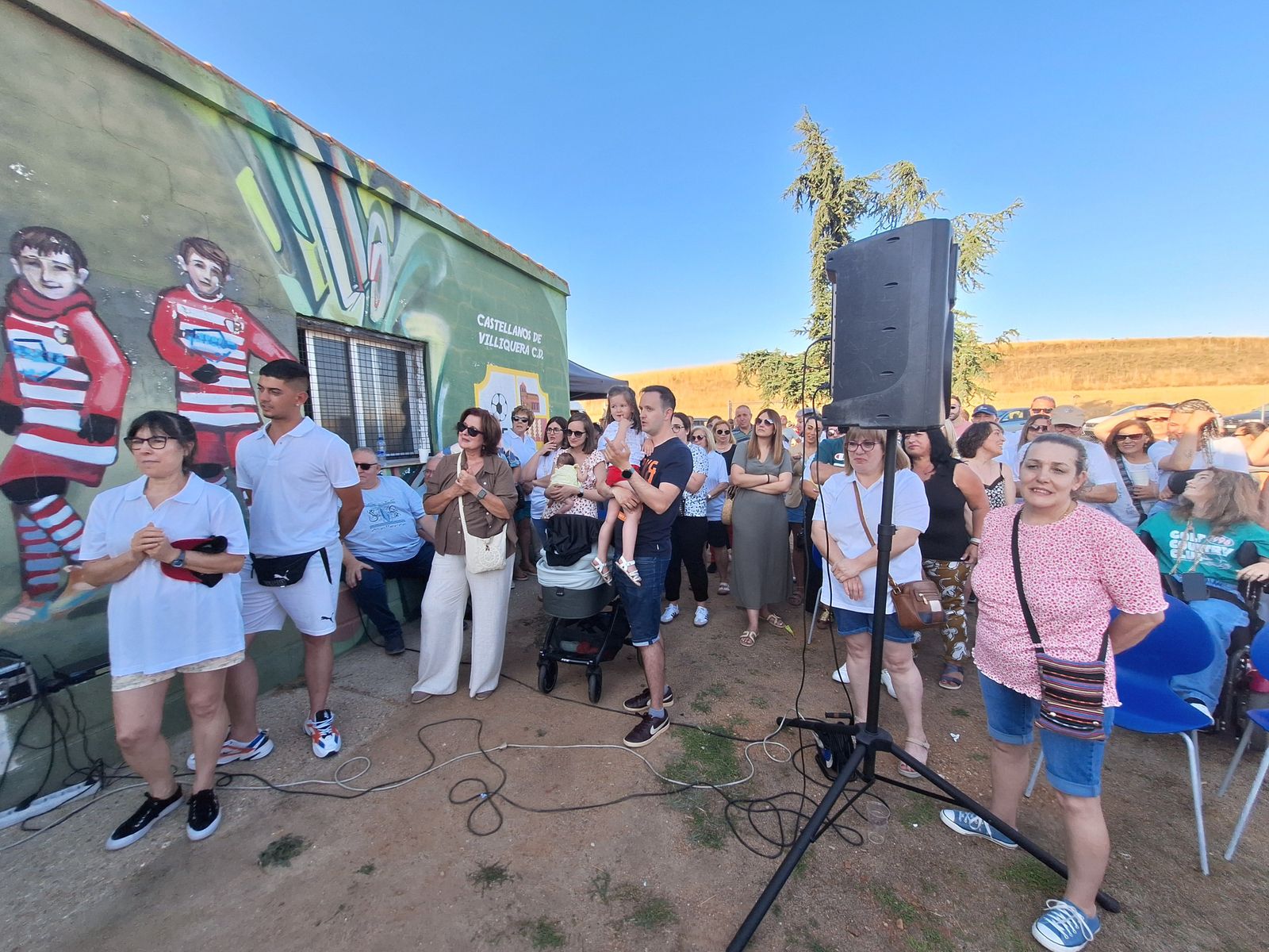 El campo de Castellanos de Villiquera pasa a llamarse Marcelino Valle