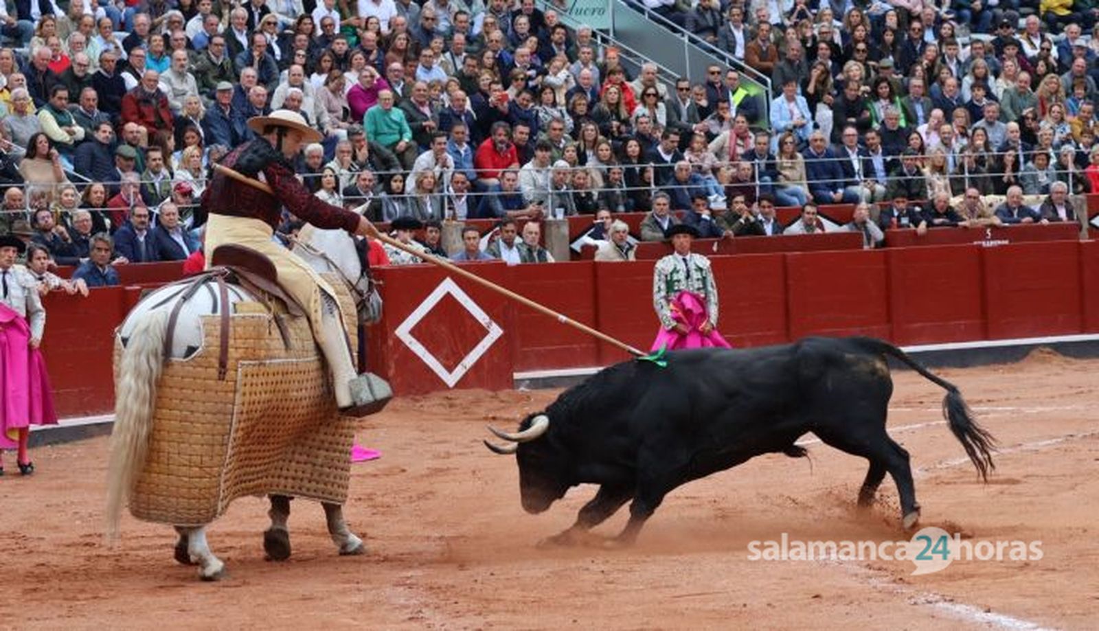 GALERÍA | Corrida concurso de despedida de López Chaves y El Juli: momentos más destacados del último festejo de abono de la Feria Taurina Virgen de la Vega 2023. Fotos Andrea M.