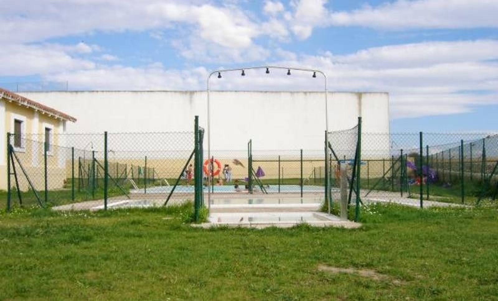 17978 piscinas municipales