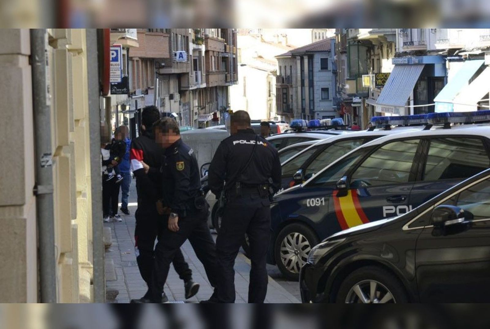 Un detenido entra en los juzgados de Zamora. Archivo