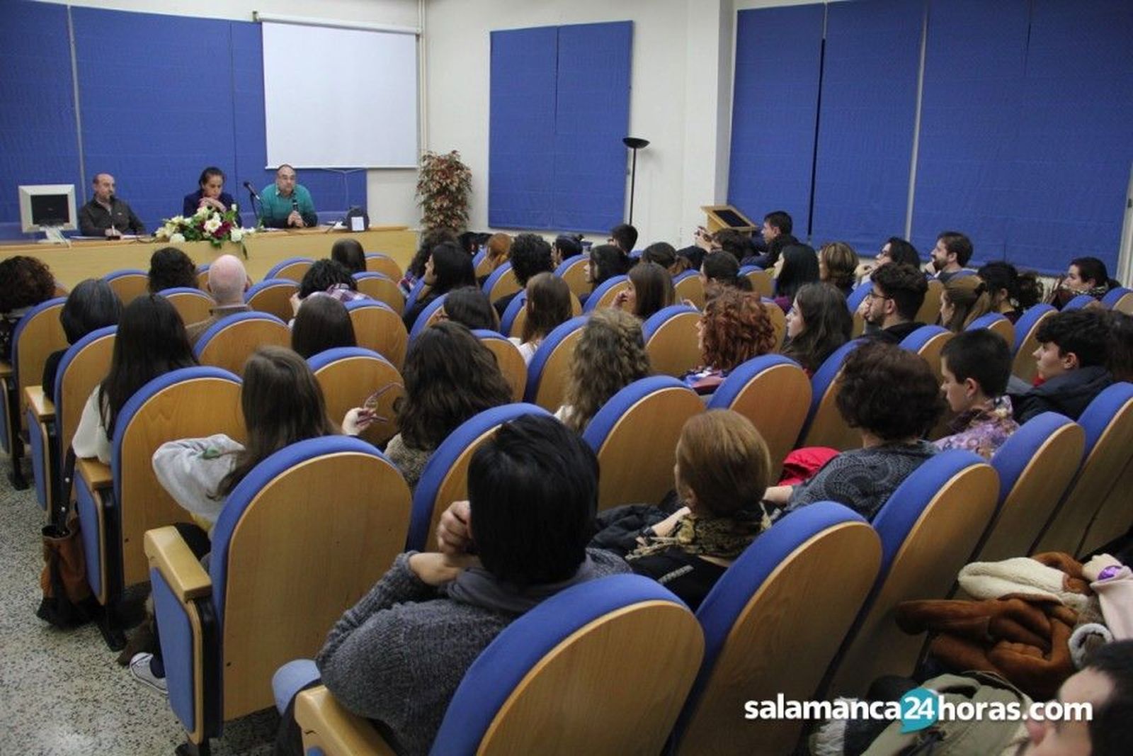 Asistentes aula abierta facultad psicología
