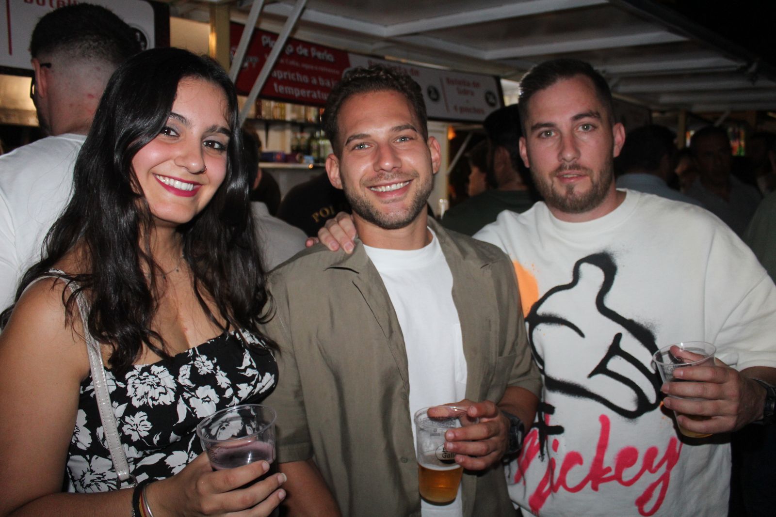 Los salmantinos vuelven a salir de casetas para celebrar las fiestas: ¡búscate entre las imágenes de este miércoles por la noche!