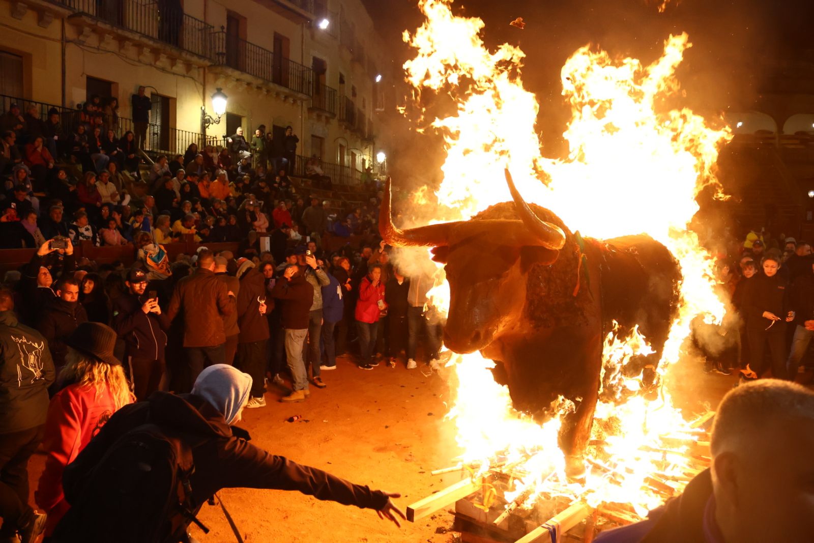 Pasacalles de cenizos en el Carnaval del Toro de Ciudad Rodrigo 2026